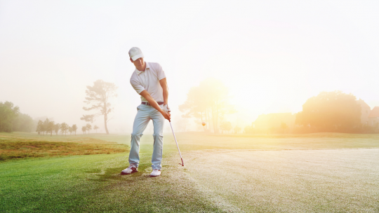 Como dar um chip em uma bola de golfe